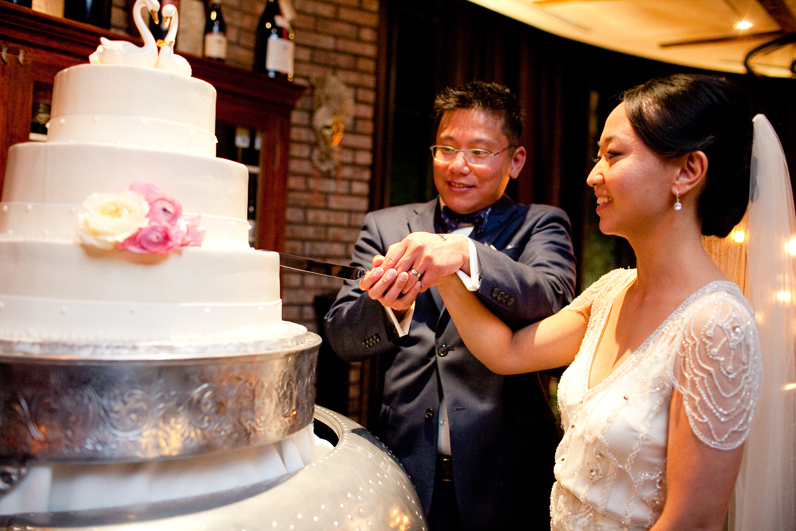 cake cutting at boston wedding 
