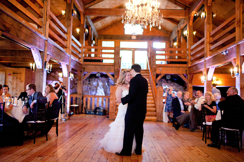 first dance at the red lion inn - wedding reception
