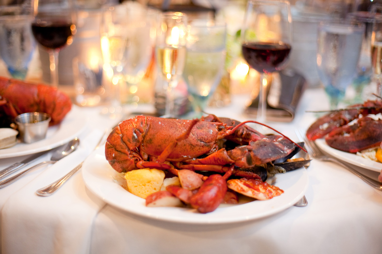 lobster dinner at new england wedding